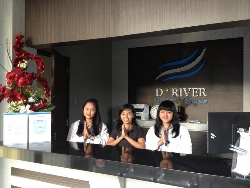 Hotel O Cihampelas Near Ciwalk Formerly D'River Guest House Bandung Exterior foto