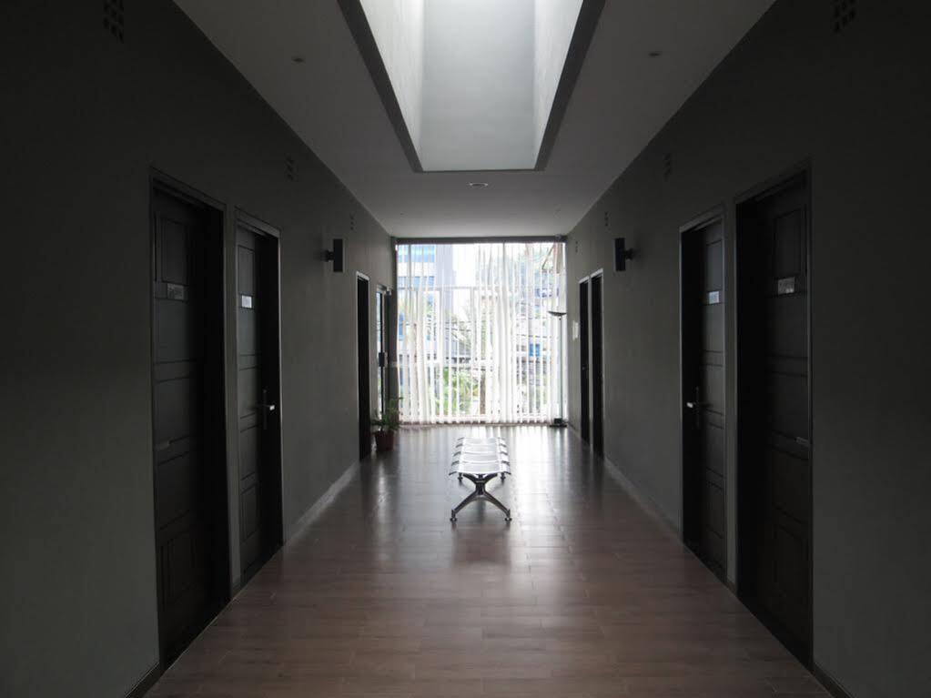 Hotel O Cihampelas Near Ciwalk Formerly D'River Guest House Bandung Exterior foto